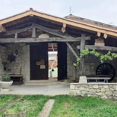 Holiday home Chaleureux Cottage, Piscine Patio *