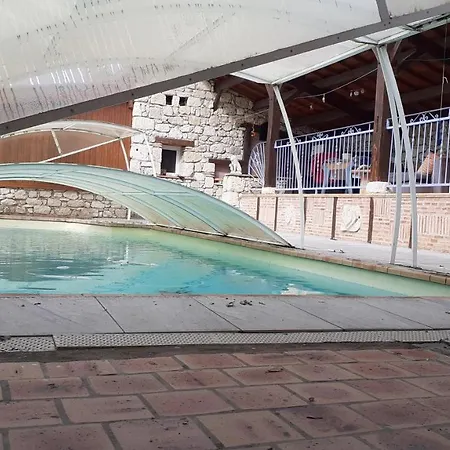 Chaleureux Cottage, Piscine Patio