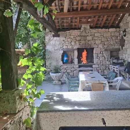 Σπίτι διακοπών Chaleureux Cottage, Piscine Patio Tayrac (Lot-et-Garonne)